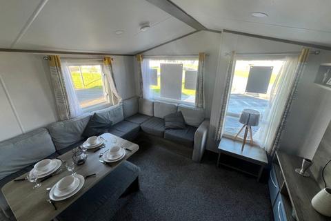 3 bedroom park home for sale, Chichester Lakeside Holiday Park