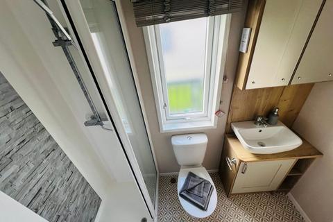 3 bedroom park home for sale, Chichester Lakeside Holiday Park
