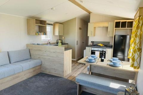 3 bedroom park home for sale, Dovercourt Holiday Park