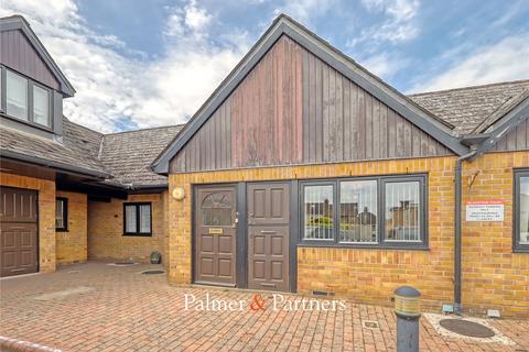 1 bedroom bungalow for sale, Gladstone Court, Chelmsford CM2