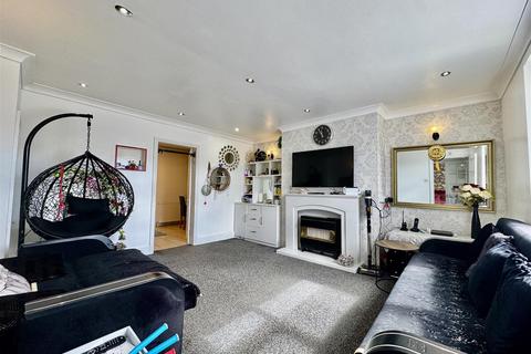 12 Ashbourne Road, Keighley, BD21 1LD