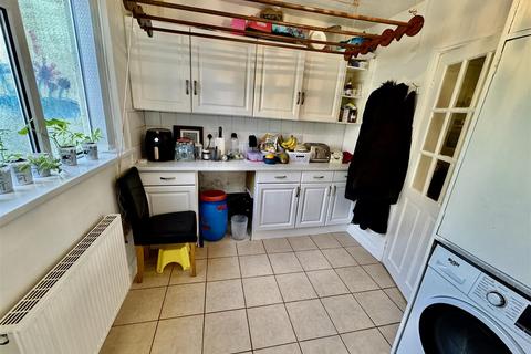 12 Ashbourne Road, Keighley, BD21 1LD