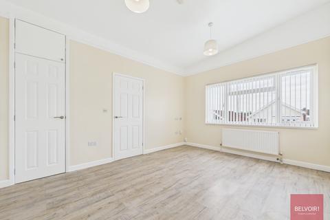 2 bedroom bungalow to rent, Lime Grove, Killay, Swansea, SA2