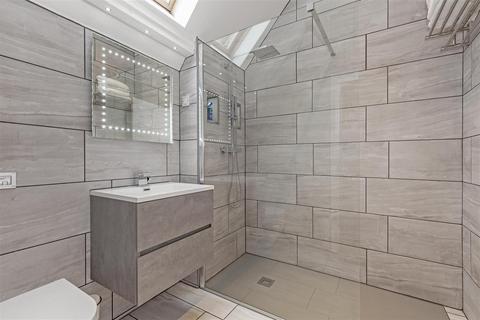 8 Fidlers Close, Bamford, Hope Valley, S33 0BZ