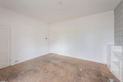 10 Moss Road, Tillicoultry, FK13 6NS