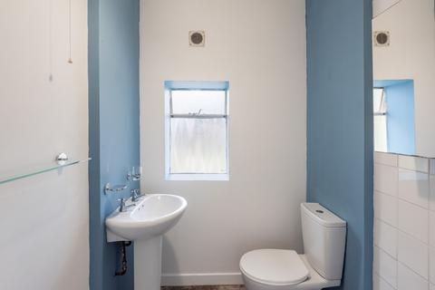 10 Moss Road, Tillicoultry, FK13 6NS