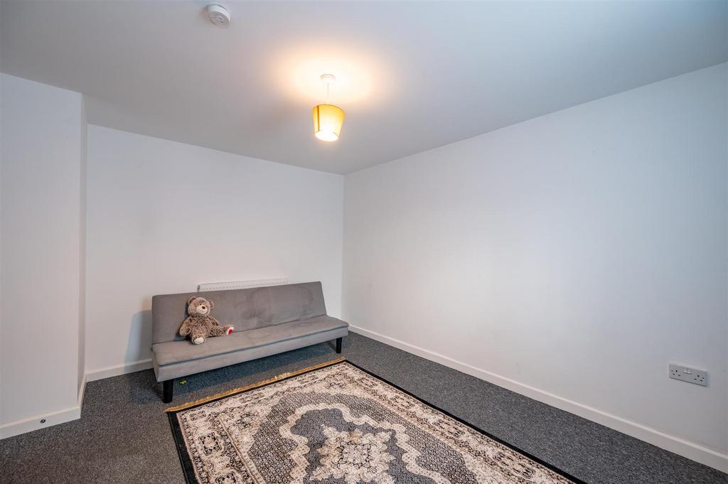 Flat 1b 3 Creek Road 24 13.jpg