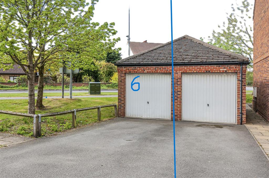 6 Willow Court20 garage edited.jpg
