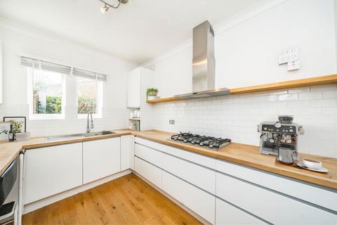 Hawkesbury Road, London SW15