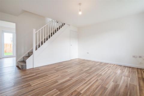 3 bedroom detached house to rent, Calverley View, Bradford, BD2