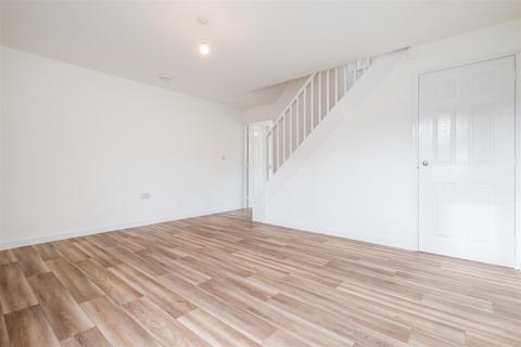 3 bedroom detached house to rent, Calverley View, Bradford, BD2