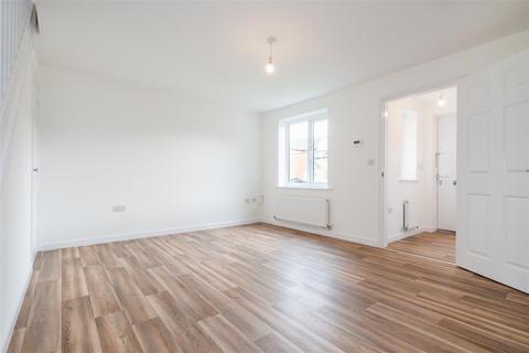 3 bedroom detached house to rent, Calverley View, Bradford, BD2
