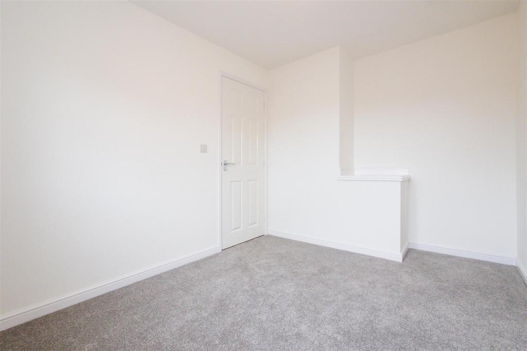 Kilkenny Second bedroom 3.jpg