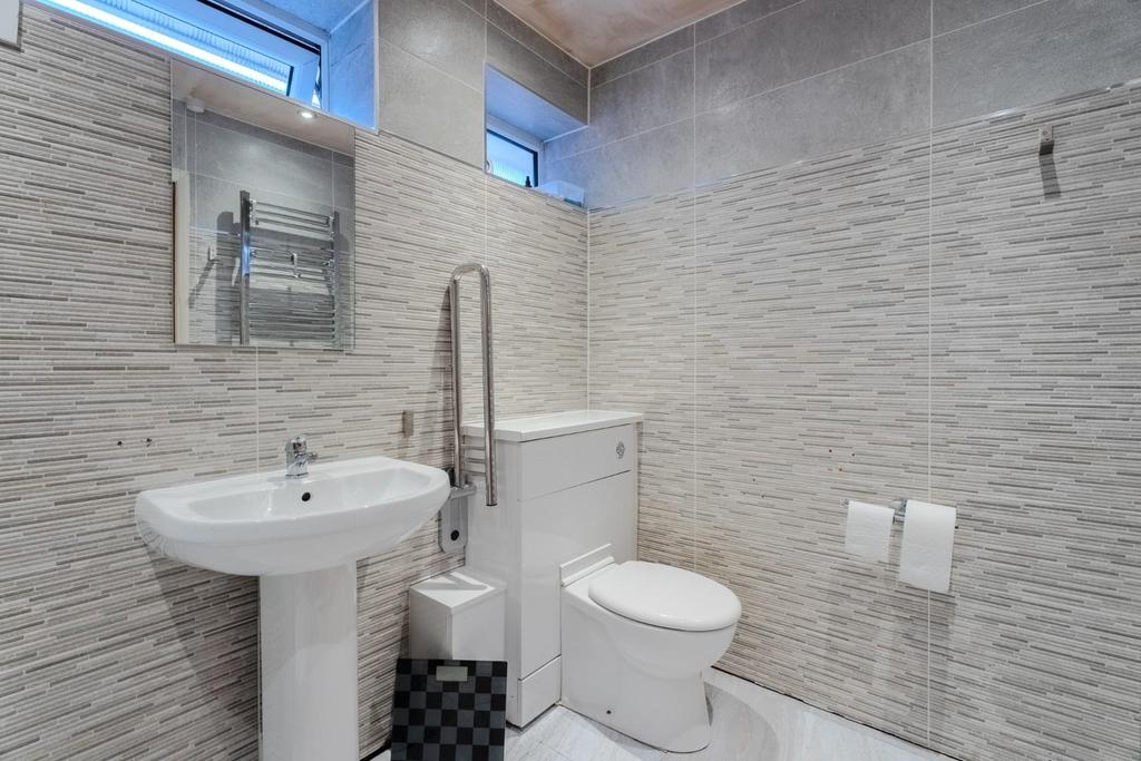 Wombourne Close-4.jpg