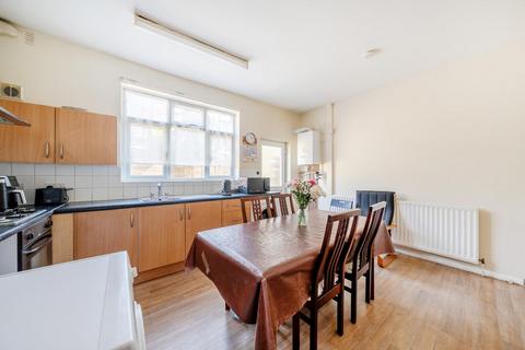 2 bedroom terraced house for sale, Chertsey Street, Tooting