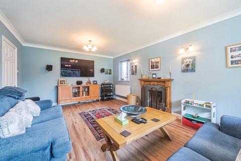 4 bedroom detached house for sale, Park View, Reading RG7