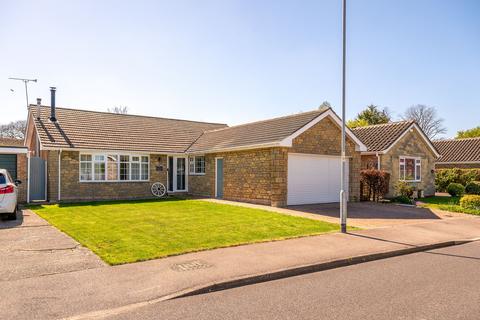 3 bedroom detached bungalow for sale, Courtfield Close, Sudbrooke, LN2