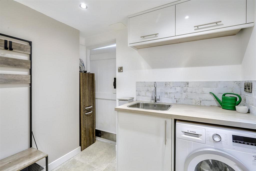 Utility Room 1 2.jpeg