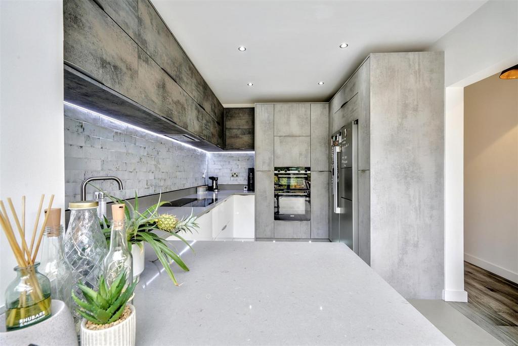 Kitchen 1 1.jpeg