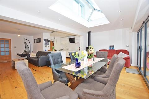 undefined, Barnaby Terrace, Rochester