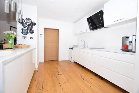 undefined, Barnaby Terrace, Rochester