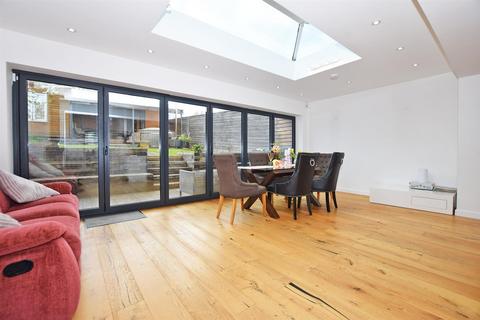 undefined, Barnaby Terrace, Rochester