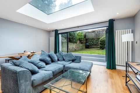 Basement Flat, 5 Larden Road, London, W3 7ST