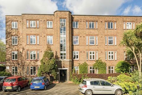 2 bedroom flat for sale, Rosemary Gardens, London SW14
