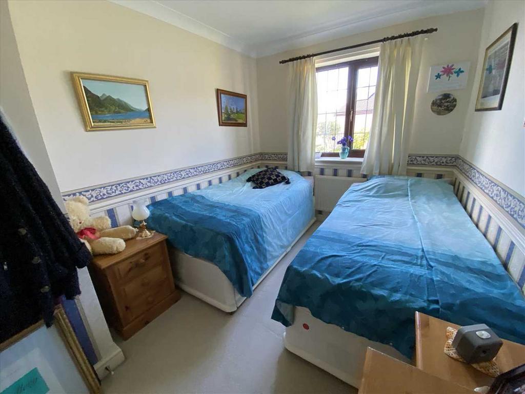Bedroom 3: