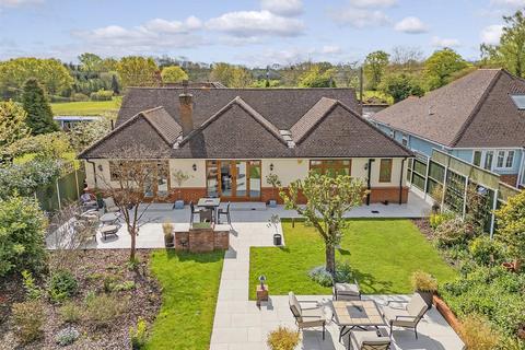 Briar Glen Ship Road, West Hanningfield, Chelmsford, CM2 8UZ