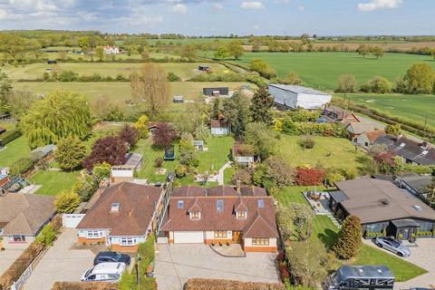 Briar Glen Ship Road, West Hanningfield, Chelmsford, CM2 8UZ