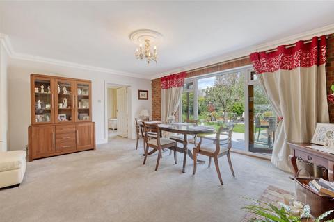 Briar Glen Ship Road, West Hanningfield, Chelmsford, CM2 8UZ