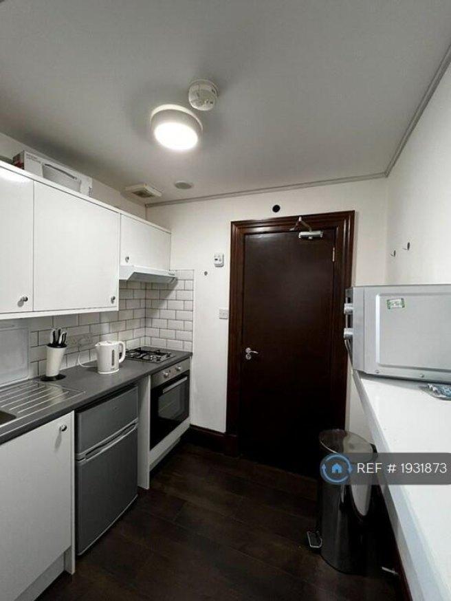 Paisley-rd-west-g51-1rn-970588