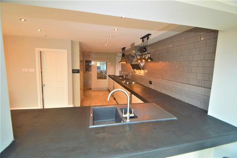 5 bedroom townhouse to rent, Parkside, Buckhurst Hill, IG9