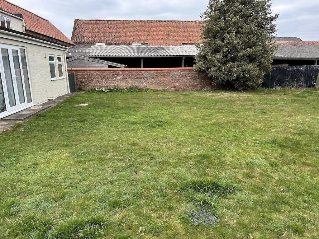 Side garden