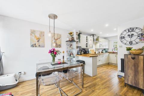4 bedroom end of terrace house for sale, Queens Avenue, Ilfracombe EX34