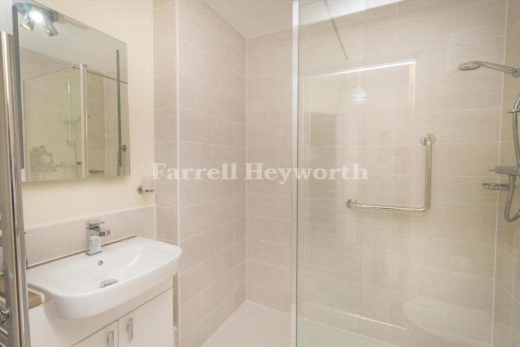 Shower room 2