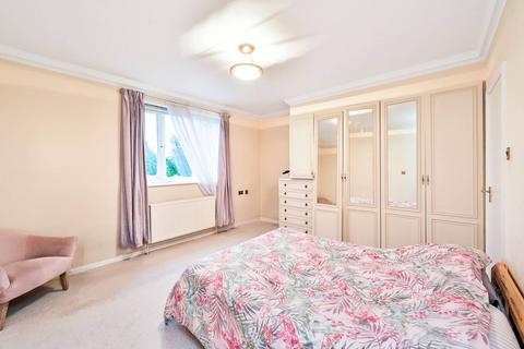 undefined, Hendon Lane, Church End, London, N3
