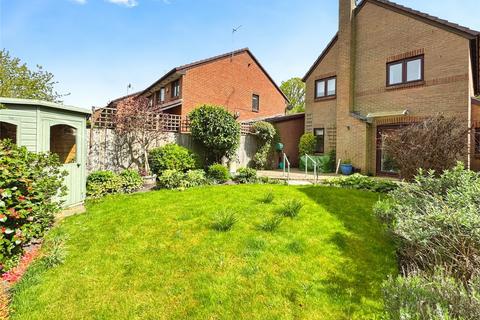 3 bedroom link detached house to rent, St. Andrews Close, Berkshire RG45