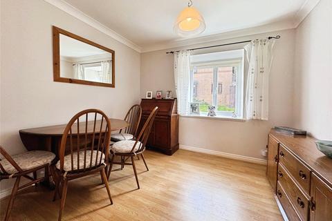 3 bedroom link detached house to rent, St. Andrews Close, Berkshire RG45