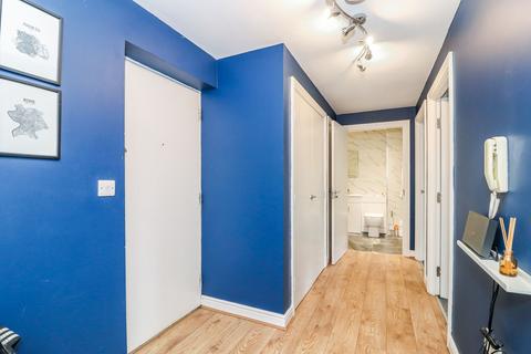 2 bedroom flat for sale, Ovaltine Drive, Kings Langley, WD4