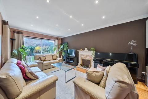 Pines Close, Northwood, Middlesex