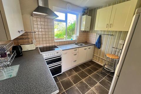 3 bedroom semi-detached house to rent, Carnation Road, Hampshire SO16
