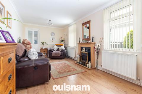 2 bedroom bungalow for sale, Hawkesley Drive, Longbridge, Birmingham, West Midlands, B31