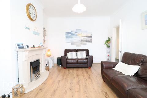 1 bedroom flat for sale, Elm Road, Leigh-On-Sea