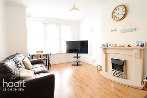 1 bedroom flat for sale, Elm Road, Leigh-On-Sea