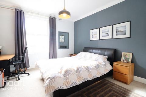 1 bedroom flat for sale, Elm Road, Leigh-On-Sea