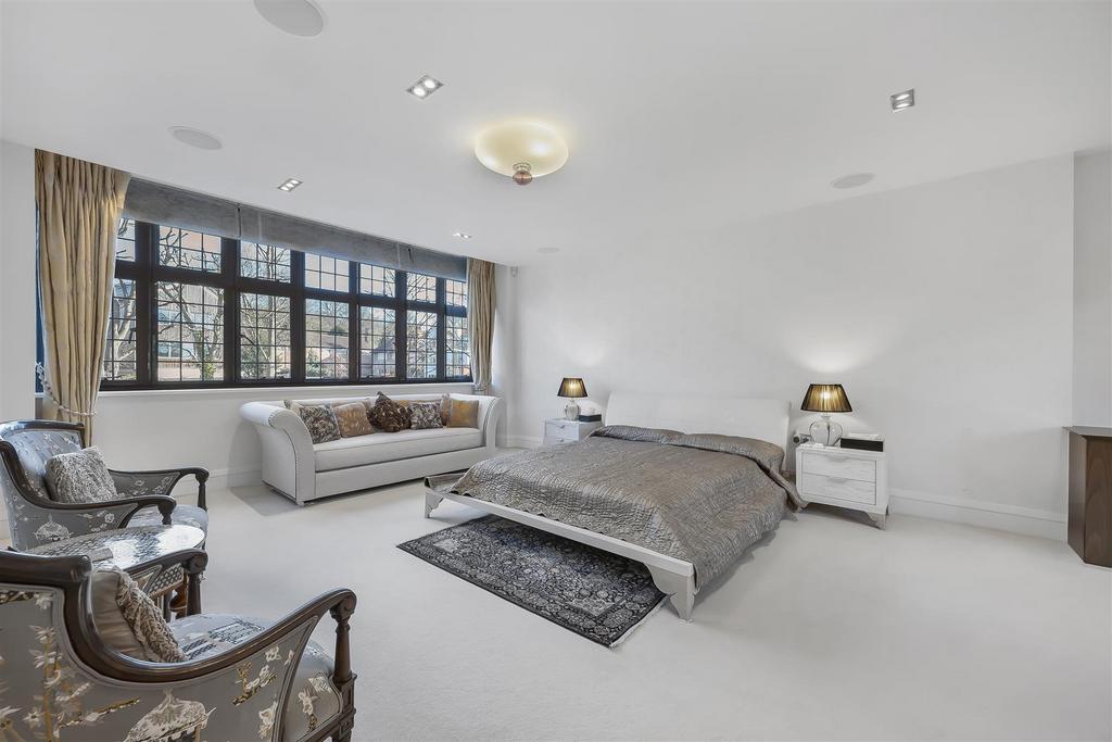 BEDROOM2b (1).jpg