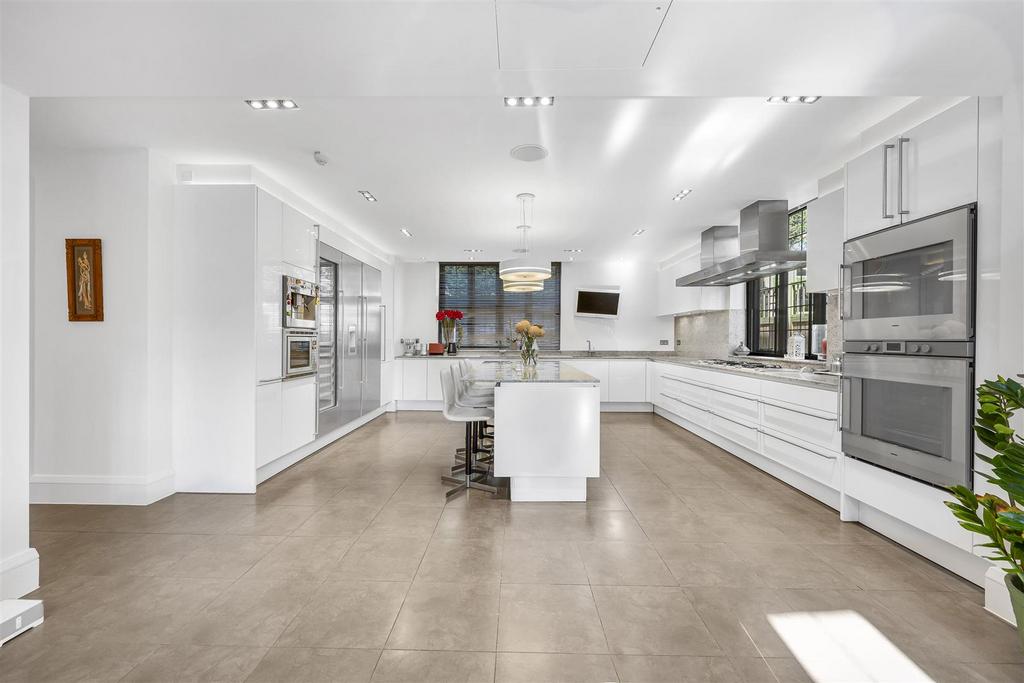 KITCHEN2 (2).jpg