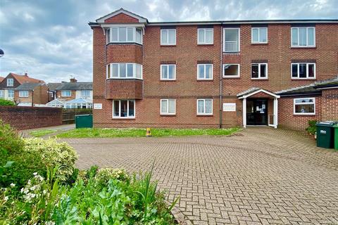 1 bedroom retirement property for sale, Wannock Road, Eastbourne